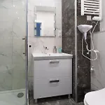 Aparta Lotnisko Apartmán *